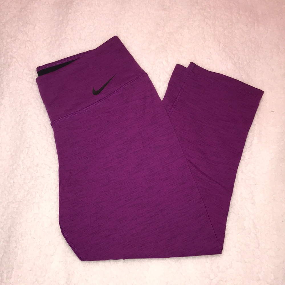 Nike cropped workout leggings